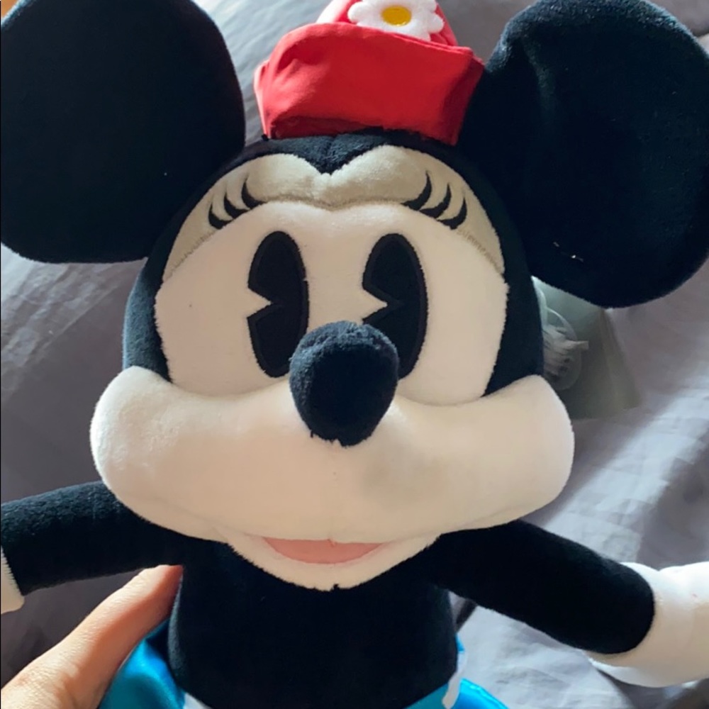 Minnie Mouse Stuffed Animal - Picture 2 of 3